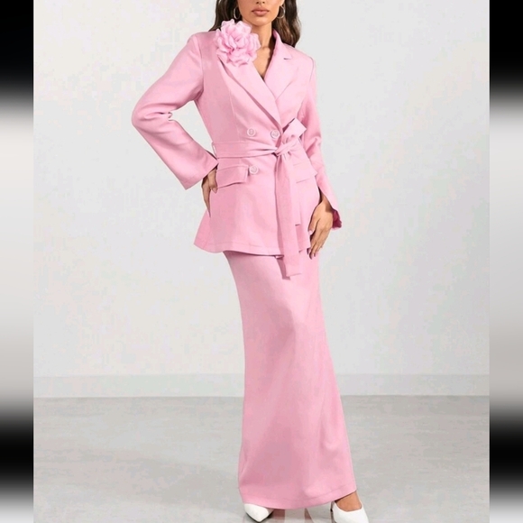 Elegant & Stylish V-Neck Vest, Lapel Shoulder Strap Blazer And Straight Skirt - Picture 1 of 4